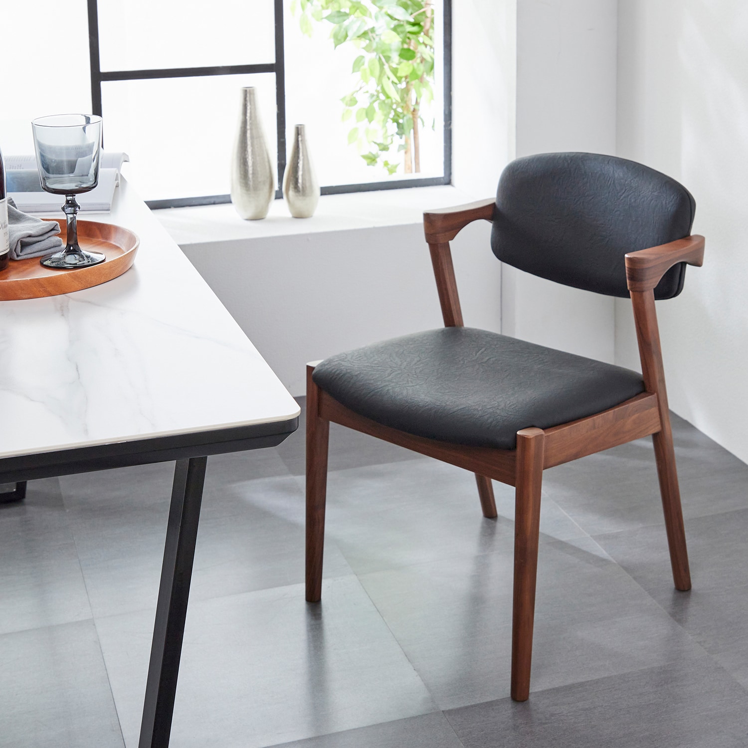 ウォルナット材の座面を選べるハーフアームダイニングチェア2脚セット