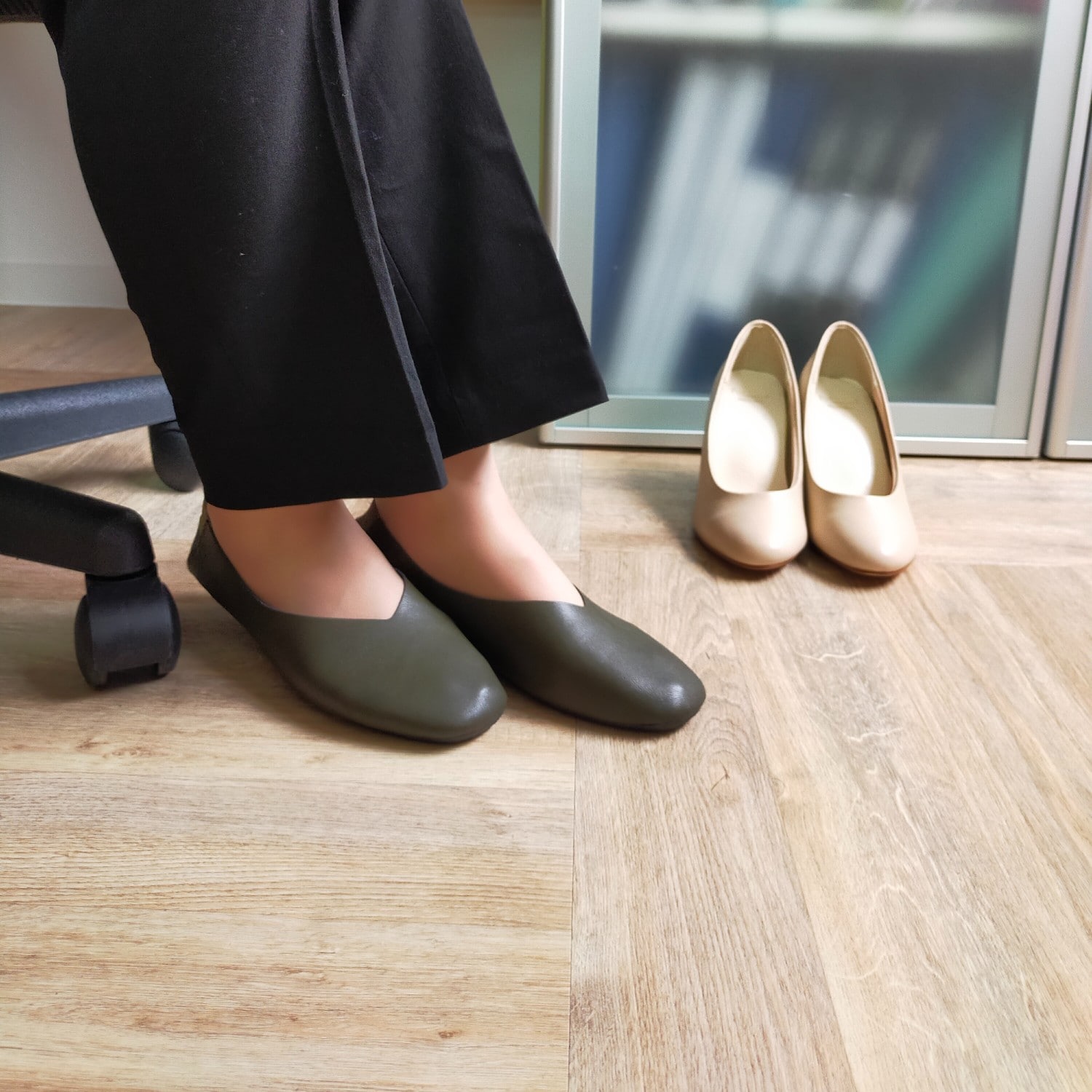 サッとしまえる携帯スリッポン”レプリエ ノイエ”（スリッパ/ルーム