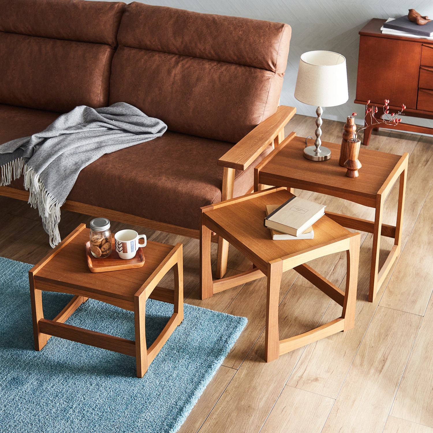 チーク材のネストテーブル（サイドテーブル/リビングワゴン）｜通販の