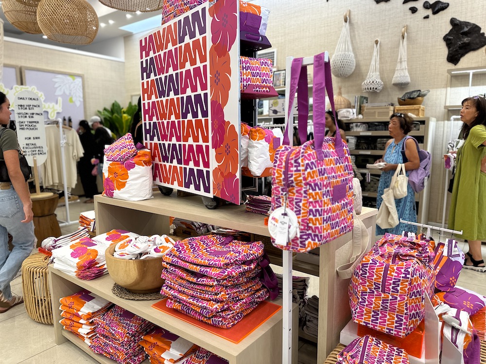 ハワイアン航空とアロハ・コレクションのコラボ！