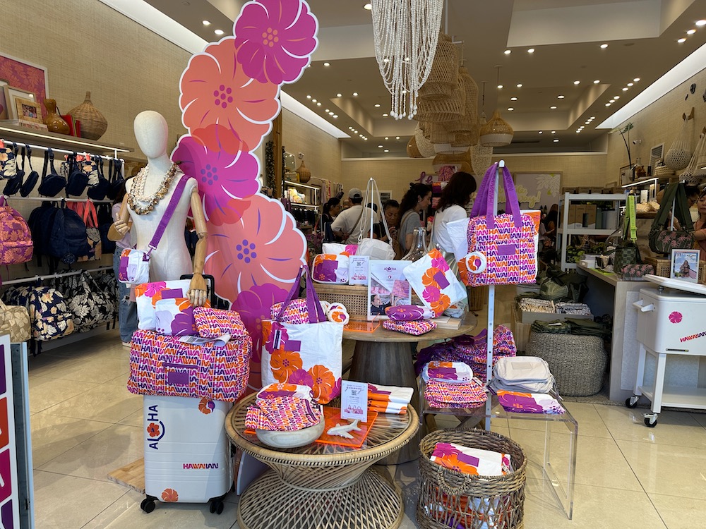 ハワイアン航空とアロハ・コレクションのコラボ！