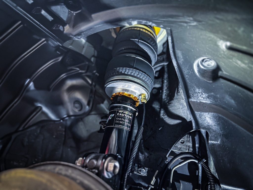 アテンザセダン エアーフォースエアサスインストール!! 追加