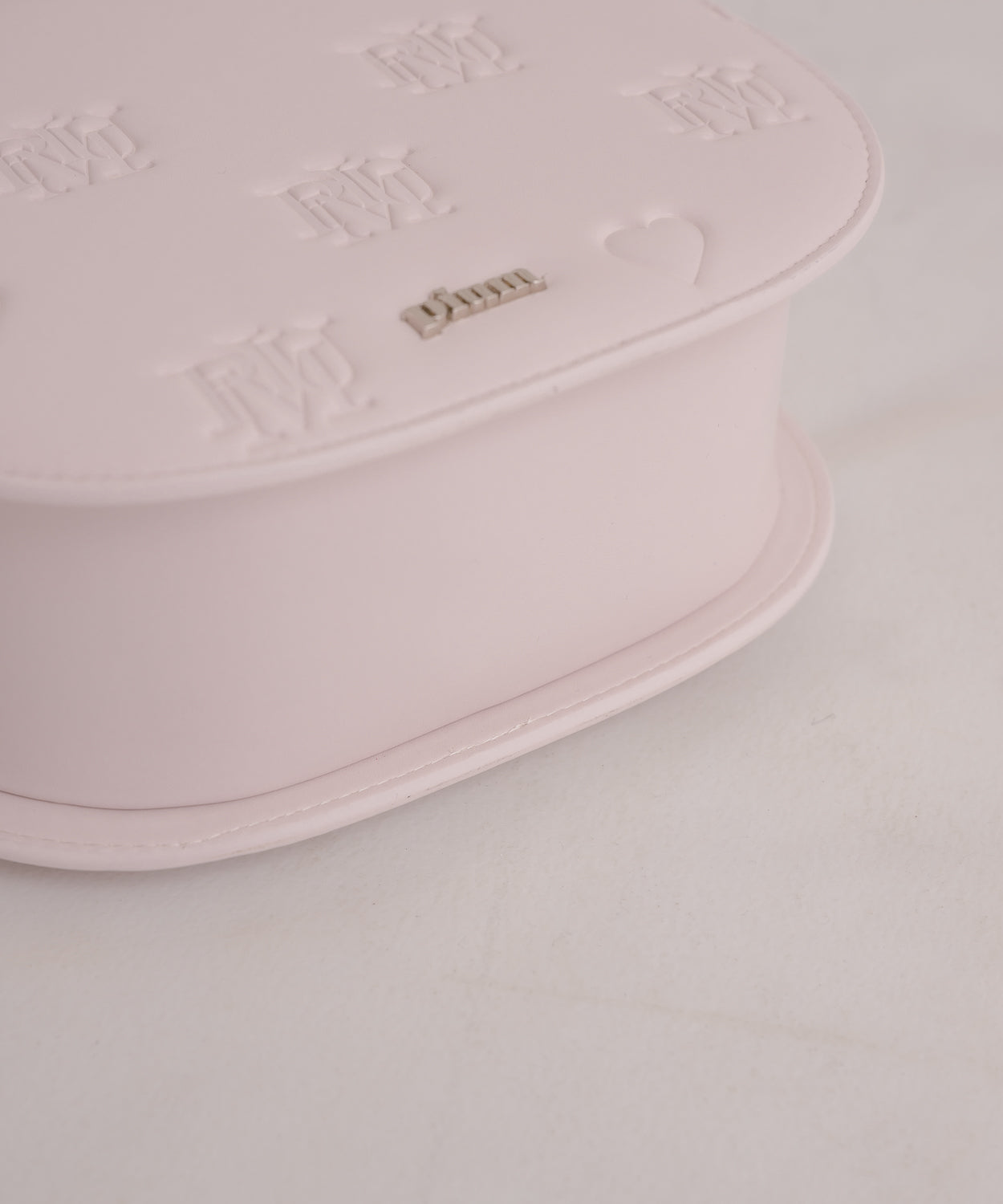 piumモノグラムキティバッグ