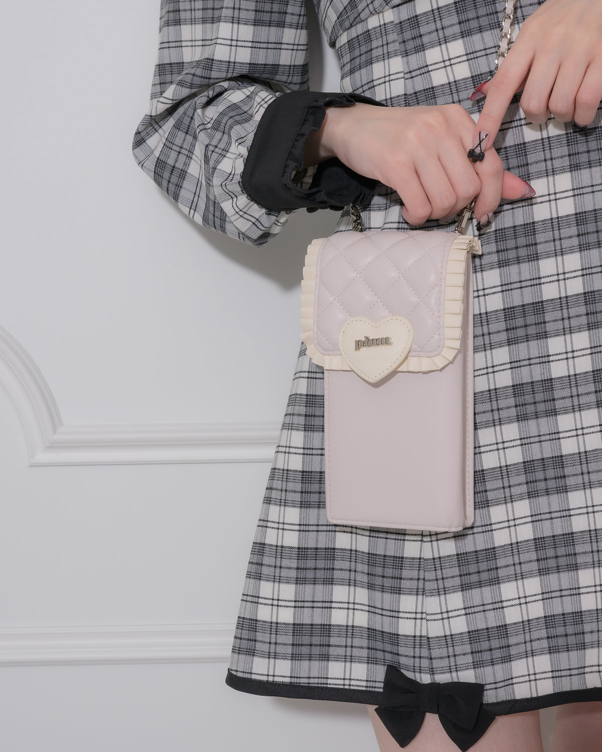 piumハートキルティングフォンホルダー