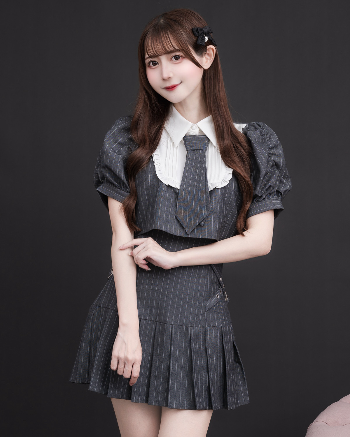 ネクタイ付きスクエアフリルトップス – pium