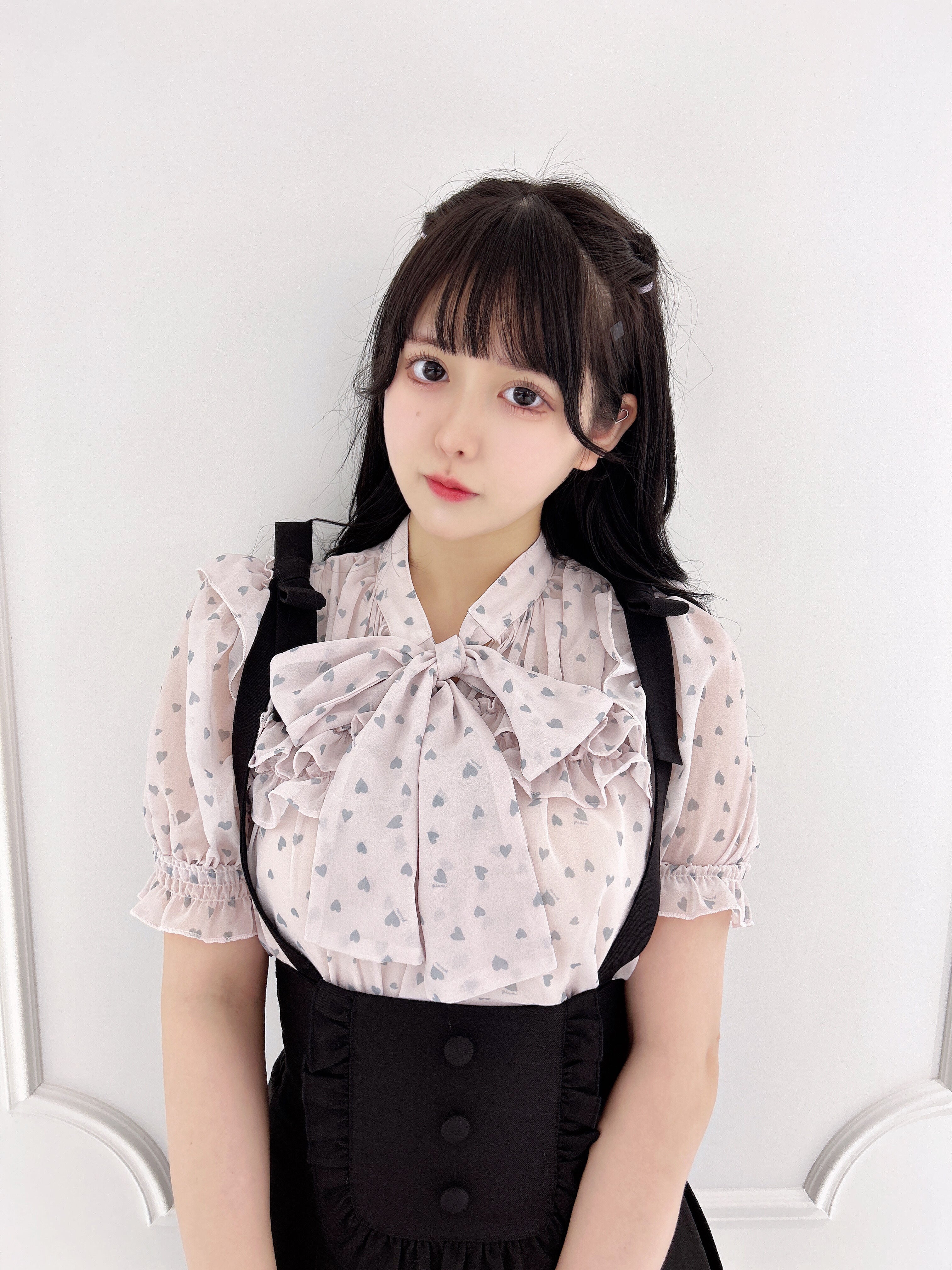 piumハートボウタイフリル半袖ブラウス