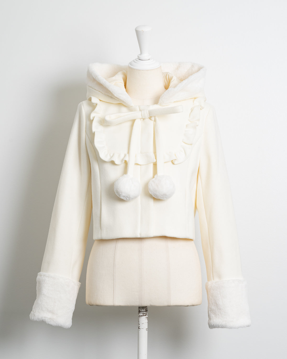 ファーリボンヨークフリルショートコート – pium