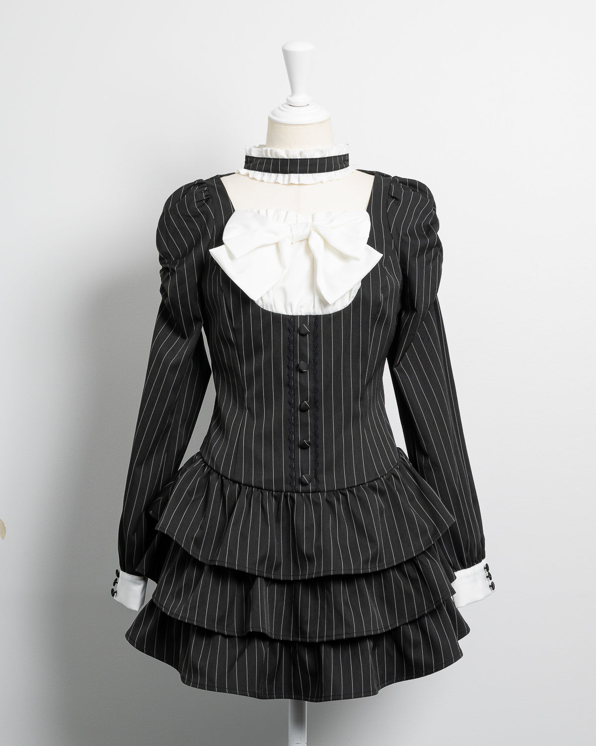 フロントリボンチョーカーティアードミニワンピ – pium