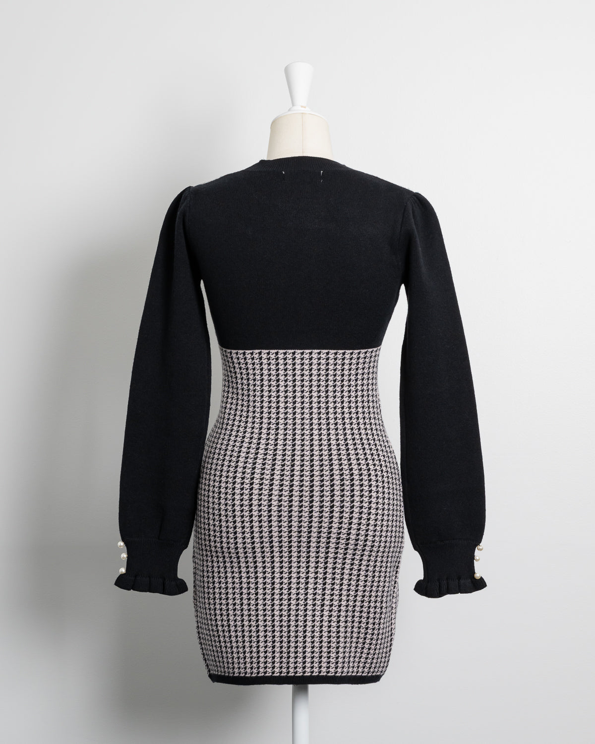 カットアウト千鳥柄ニットワンピース – pium