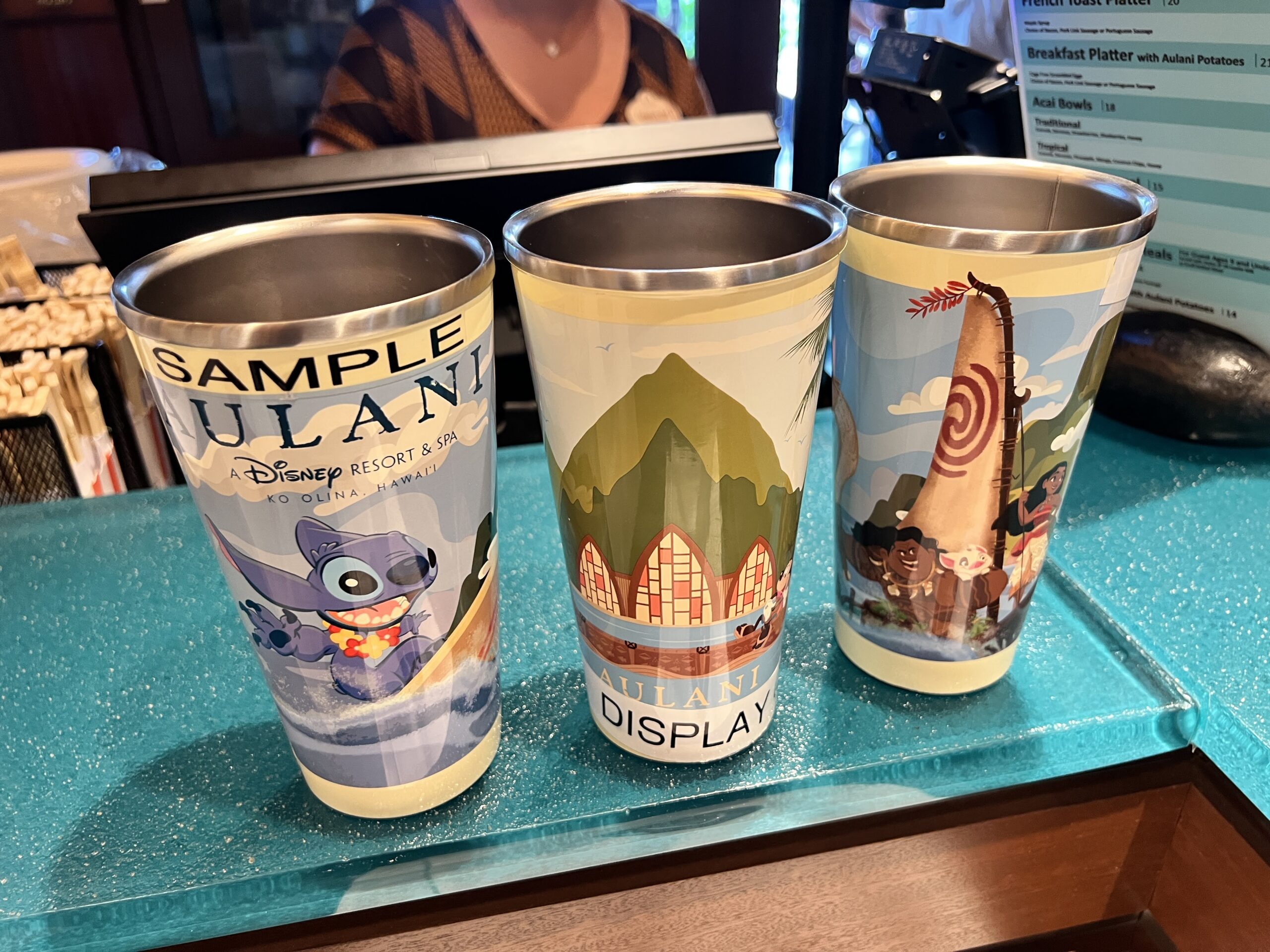 何度でもおかわりOK！アウラニのリフィルマグを使ってみた | ミッキー