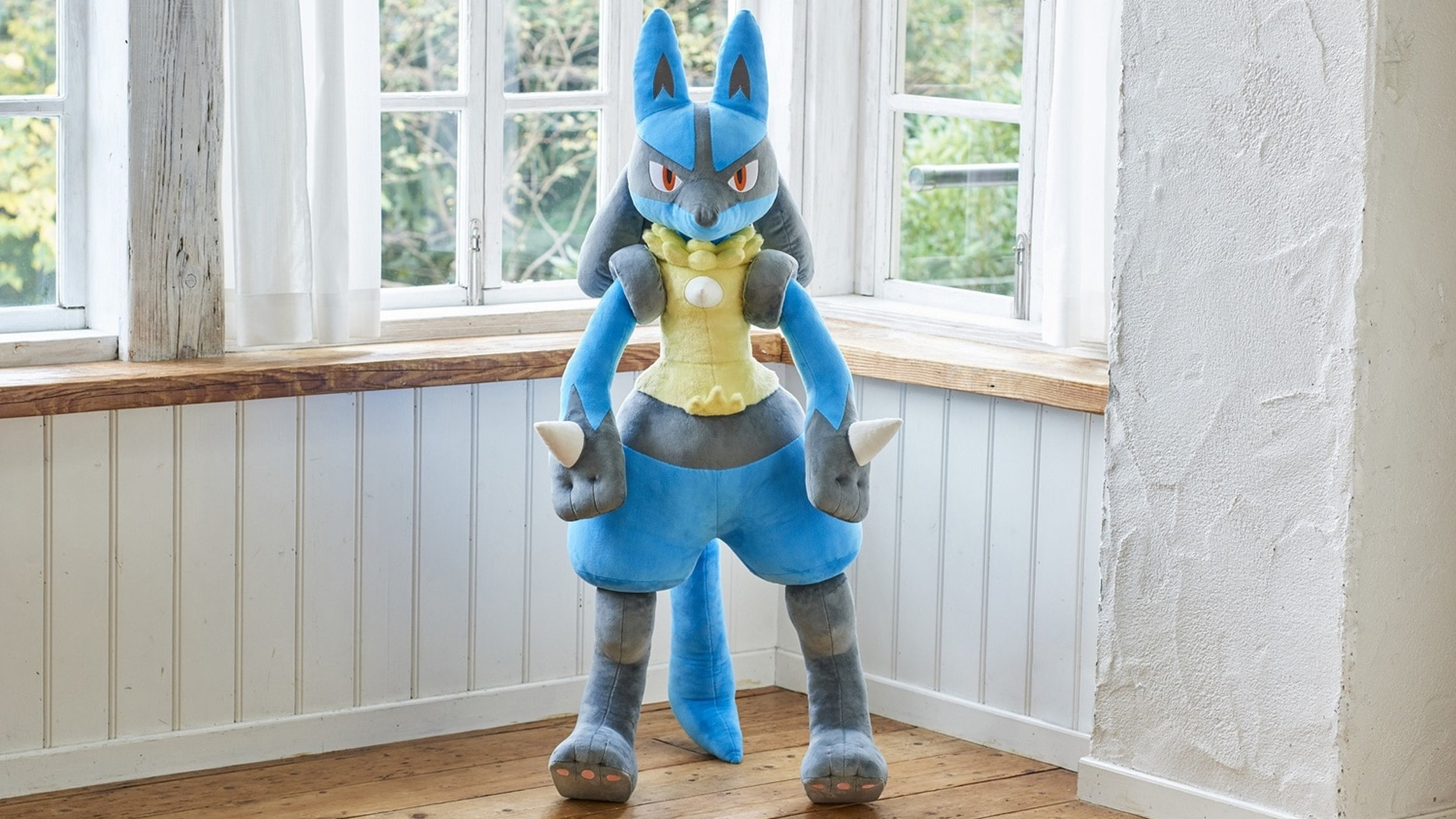 ポケモン、等身大ルカリオぬいぐるみ登場。プラパーツ入りでポーズも