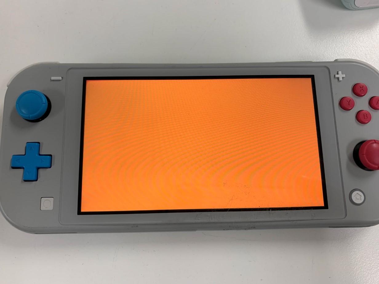Switch Liteのオレンジスクリーン修理費用12800円！画面がオレンジ一色