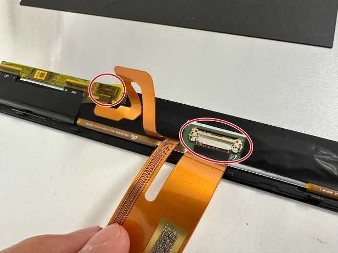 Lenovo IdeaPad Duet 560 Chromebookのガラス割れを修理！画面破損や