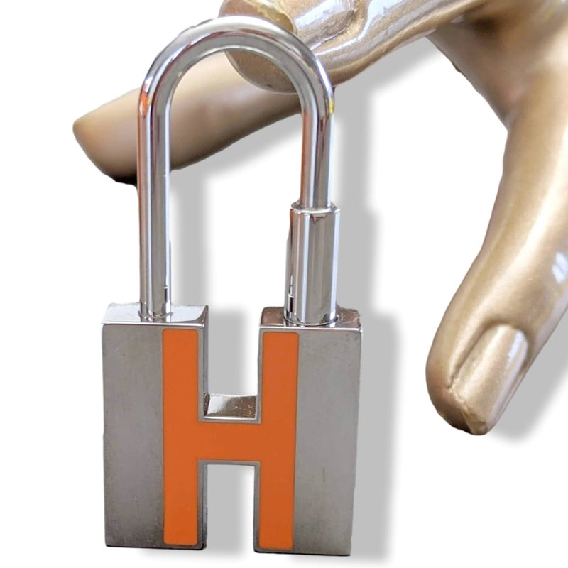 Hermes [115] Silver/Orange Enamel NEON CADENAS GM Key Ring Bag