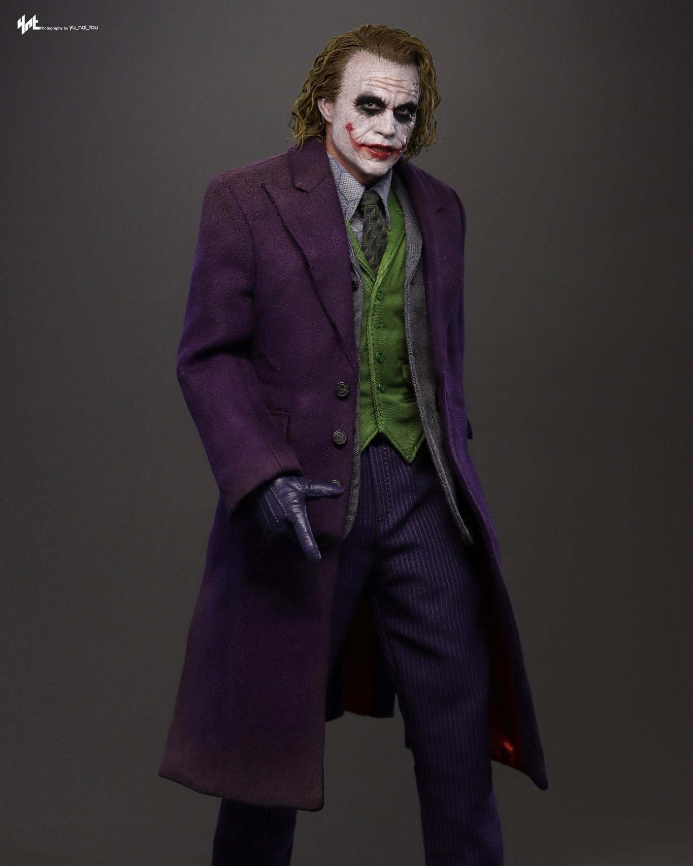 Hot Toys DX33AE The Dark Knight Trilogy 1/6th scale The Joker