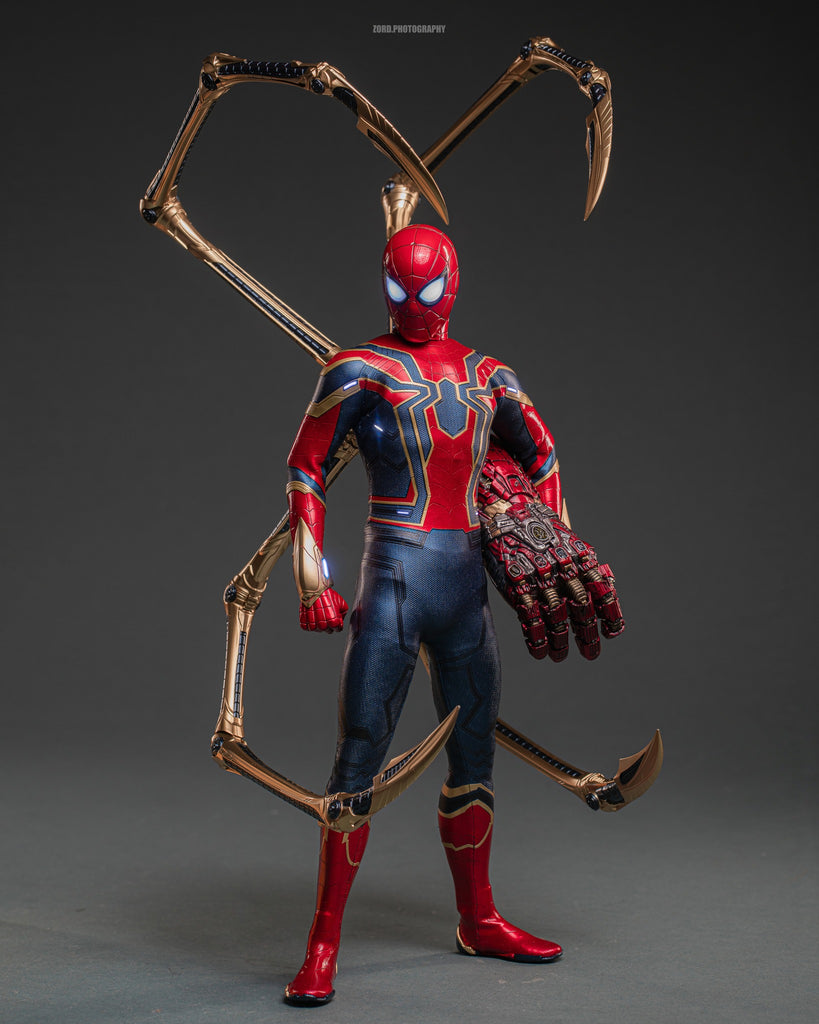 Hot Toys MMS762AE Marvel Avengers Endgame Iron Spider (Artisan