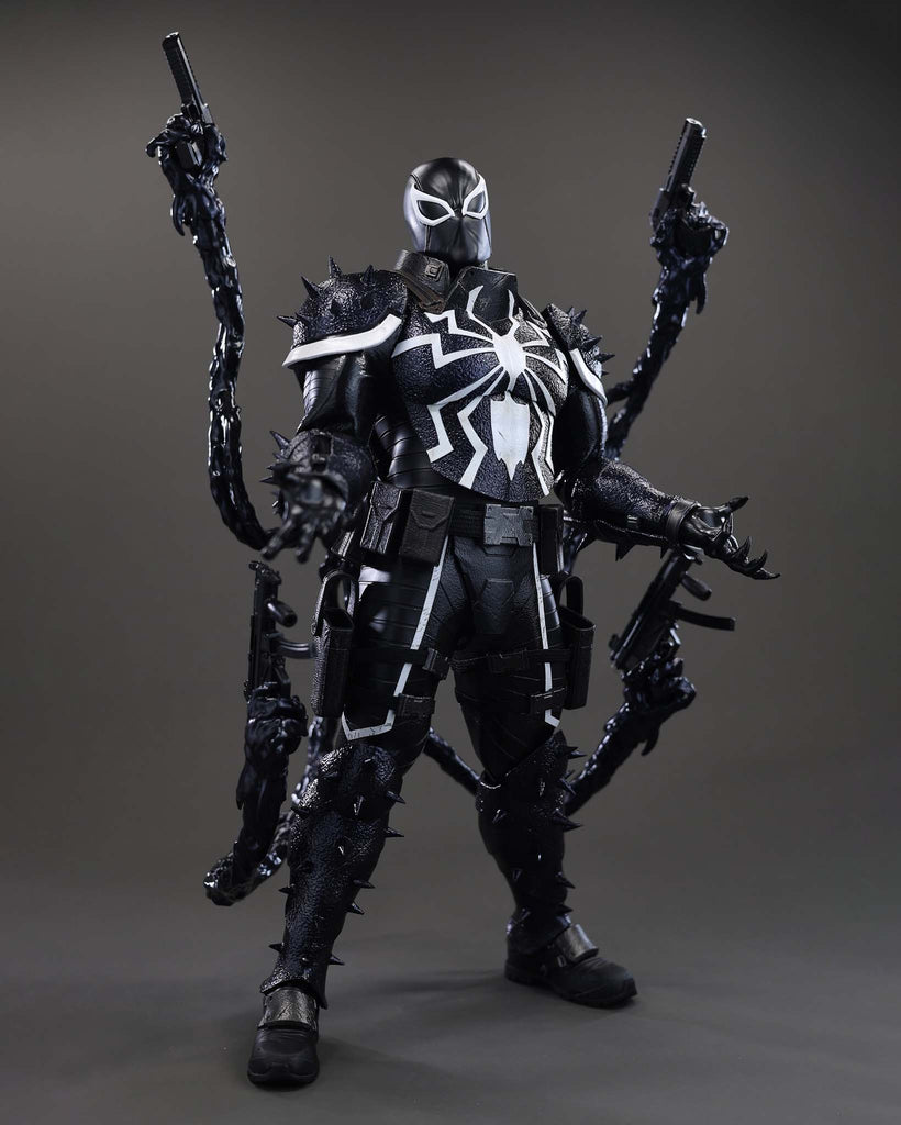 Hot Toys CMS025 Marvel Comics 1/6th scale Agent Venom Collectible