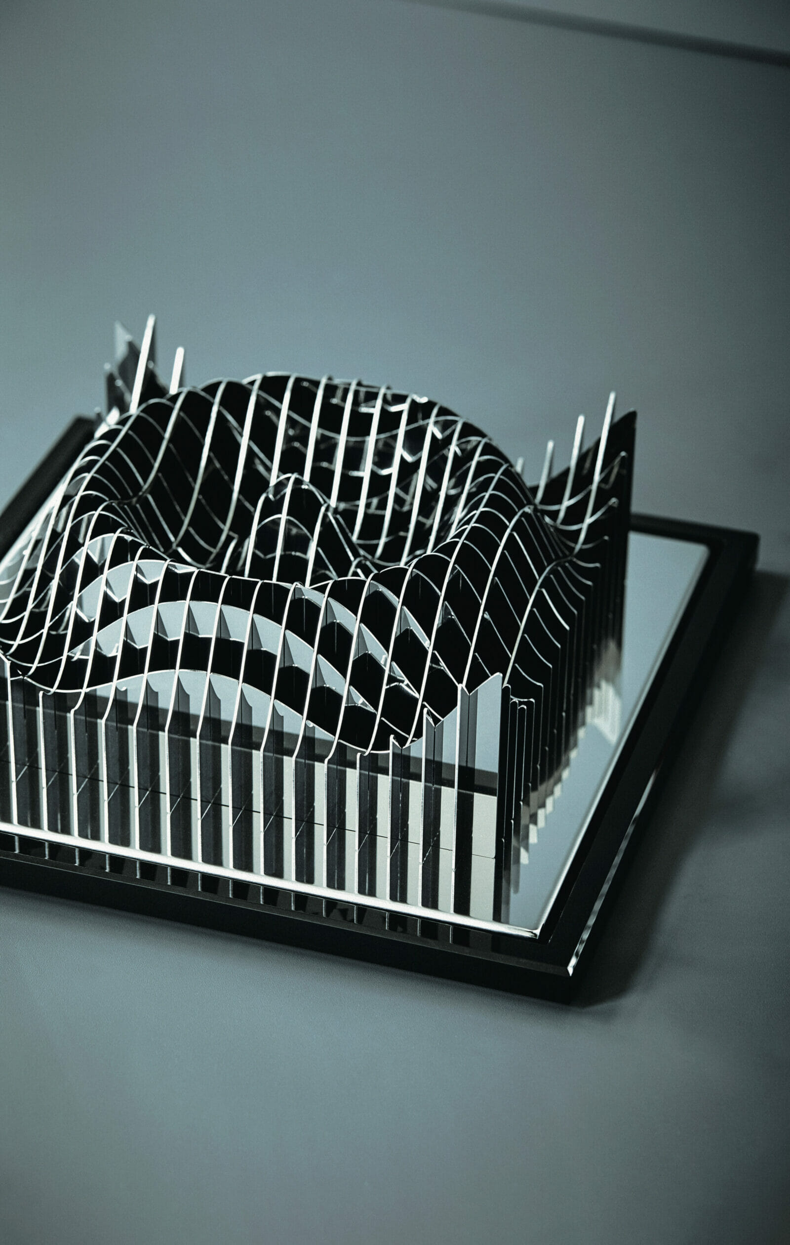 オブジェとして誕生したステンレスの数理模型。 | POPEYE Web | ポパイ