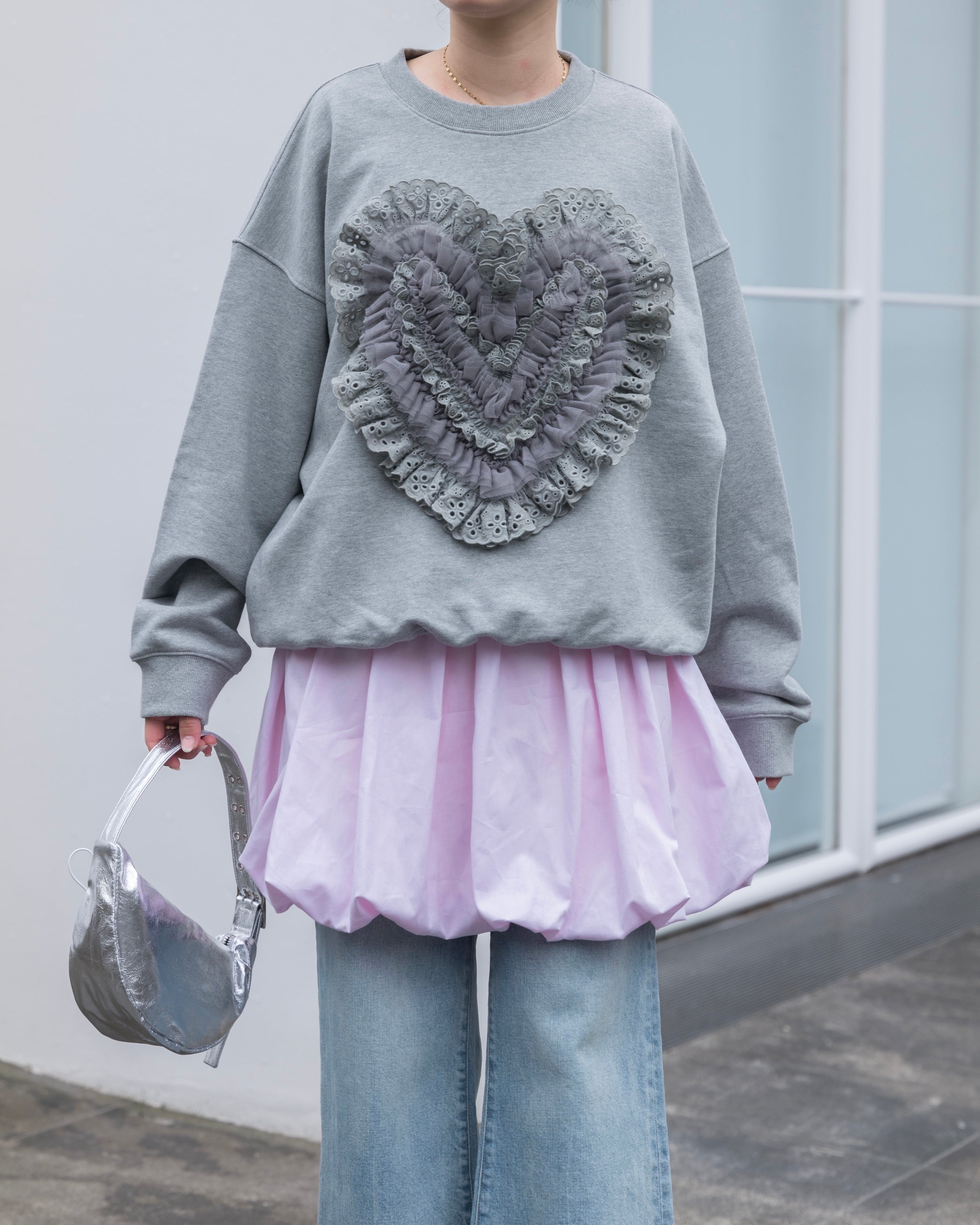 Cotton lace heart sweatshirt (gray)