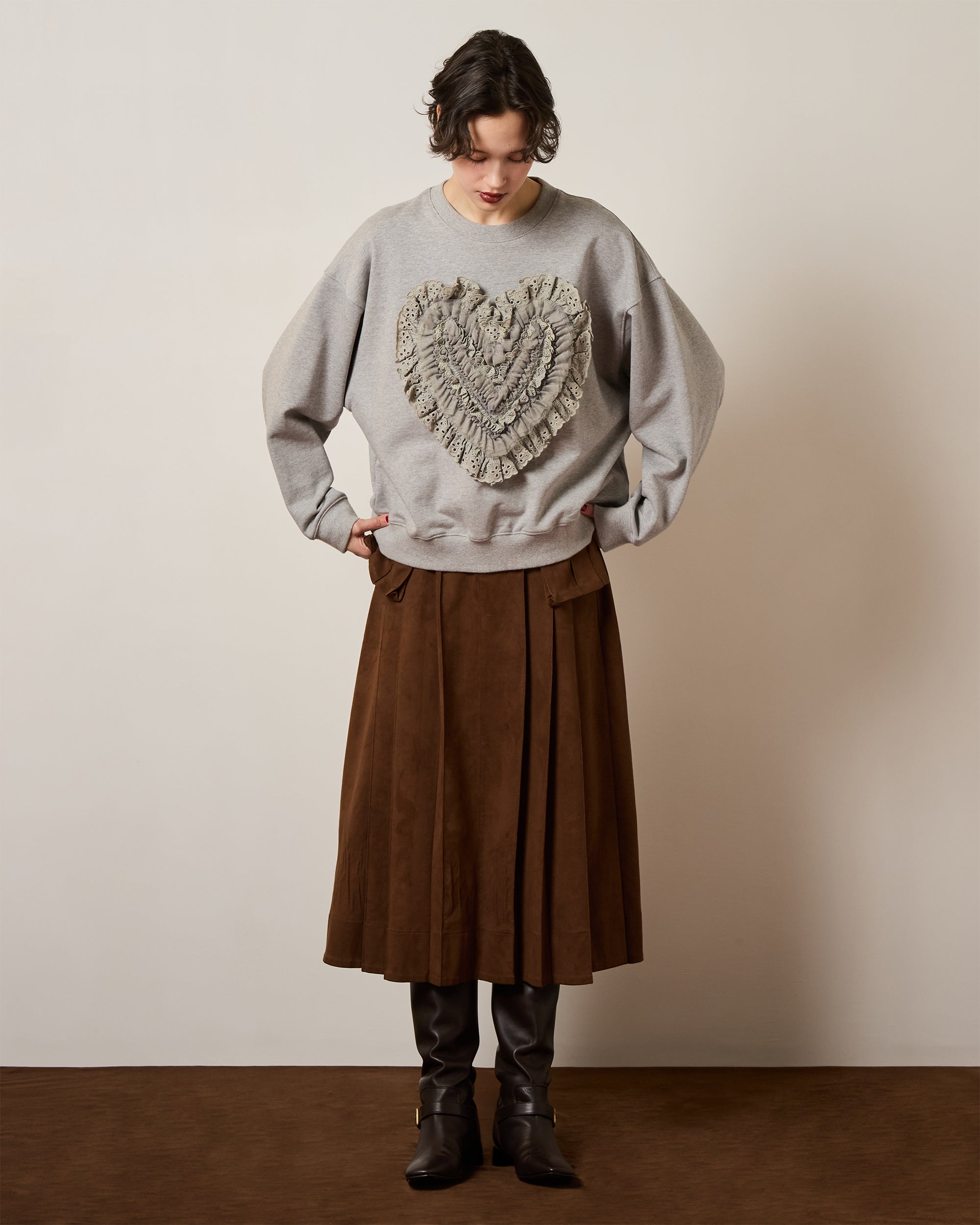 Cotton lace heart sweatshirt (gray)
