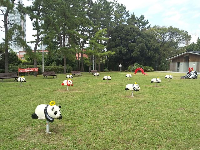 辰巳の森緑道公園｜巨大なタコやパンダの遊具に大興奮。豊洲の隣に都心