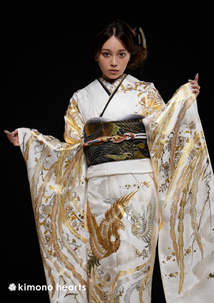 白に金銀の鳳凰が華麗に羽ばたく。凛とかっこいい成人式振袖 | kimono