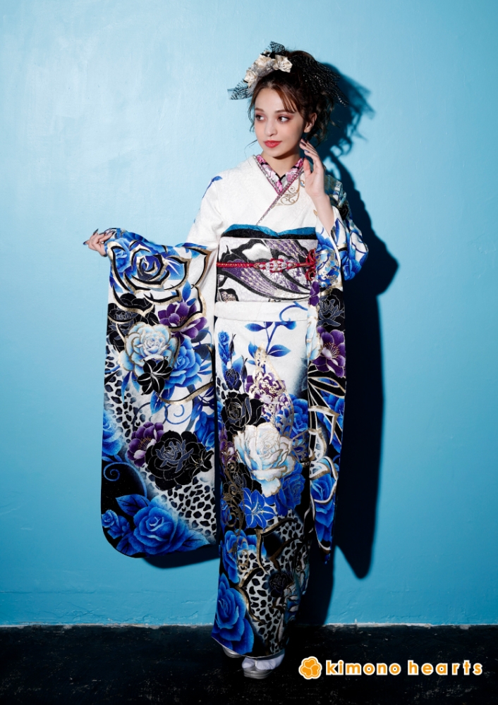グラマラス】SA-S 254｜白地に青バラやヒョウ柄が大胆不敵な振袖