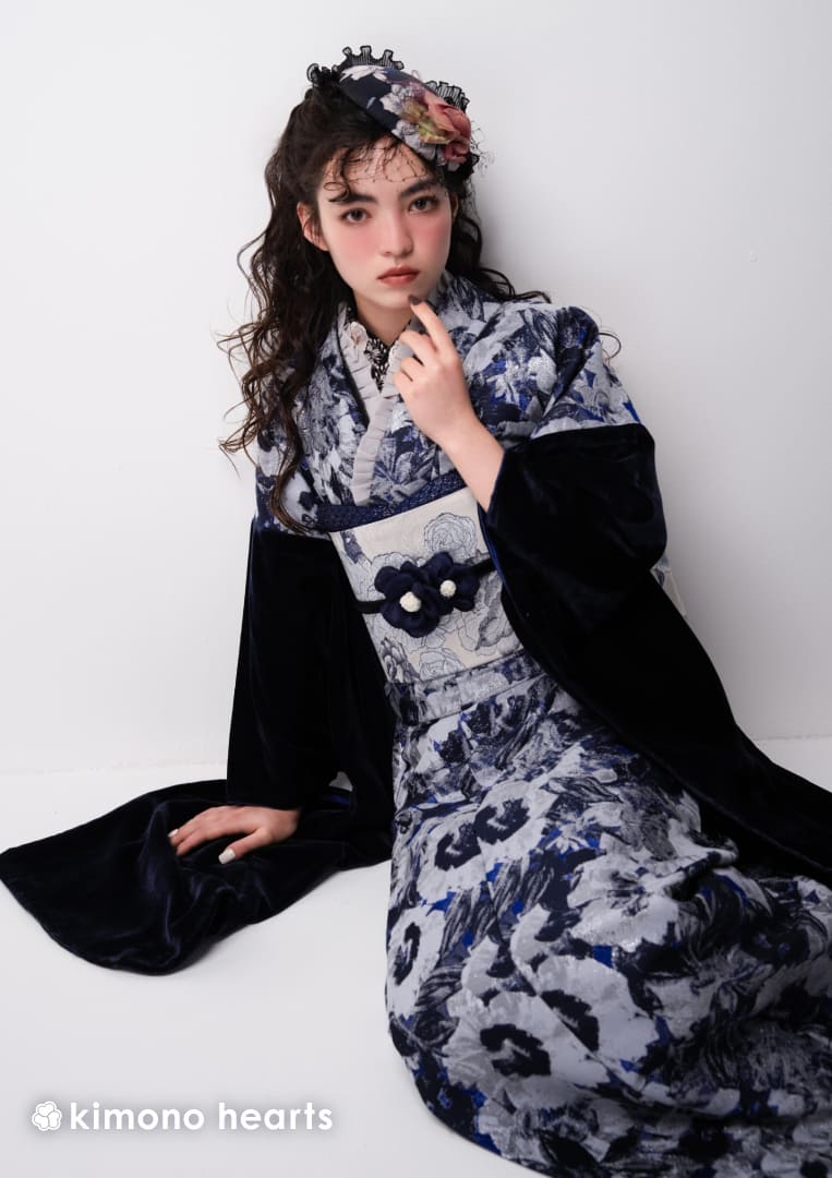 ゴシック】KH-526｜シックな洋花柄＋袖のみ紺無地。キモノハーツ