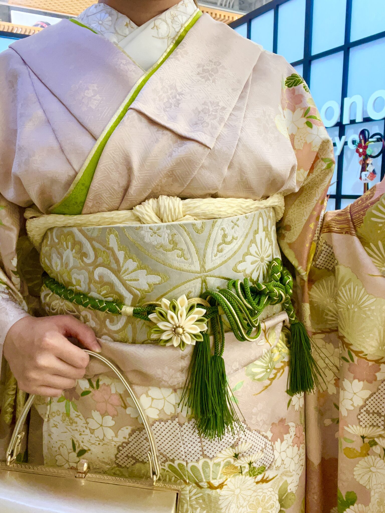 職人さんの技術が光る手書き友禅が美しい伝統古典🌸💚 | kimono hearts