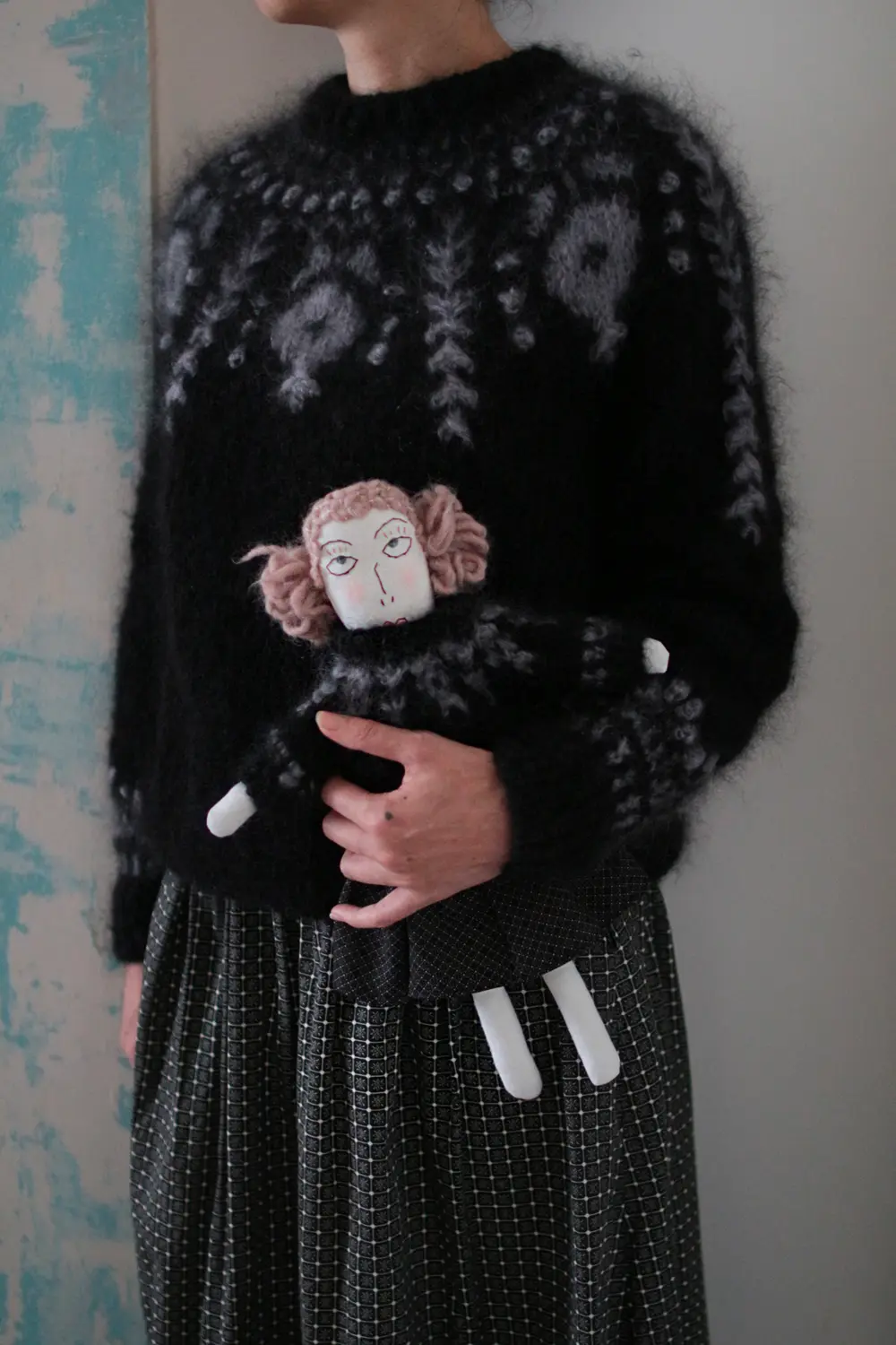 食器»模様のロピ風セーター」ブラック&グレーバージョン - Porcs-épics