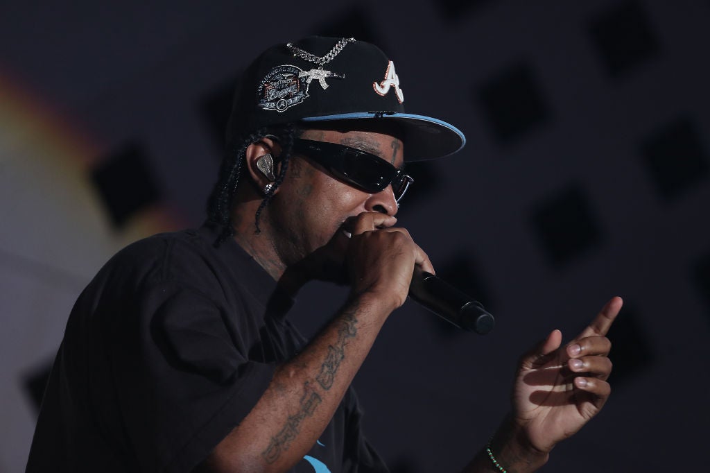 21 Savage Faces Backlash Over R. Kelly Sample on New Album Track