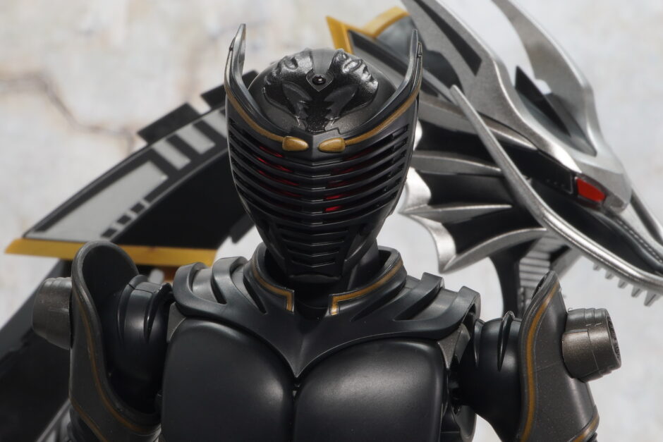 Figure-rise Standard】仮面ライダーリュウガ【プレバン】レビュー
