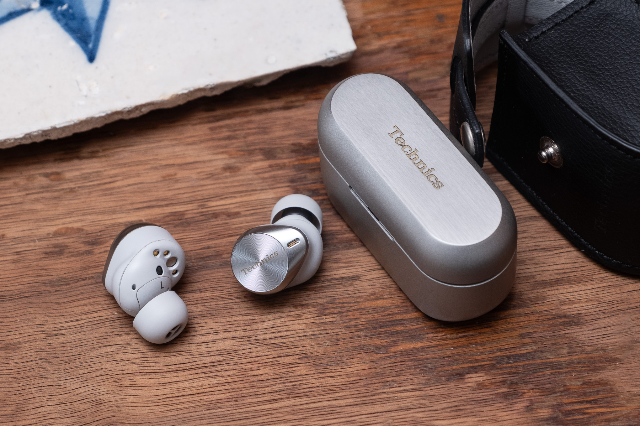 Technics EAH-AZ80 earbuds review: top-notch sound and one truly