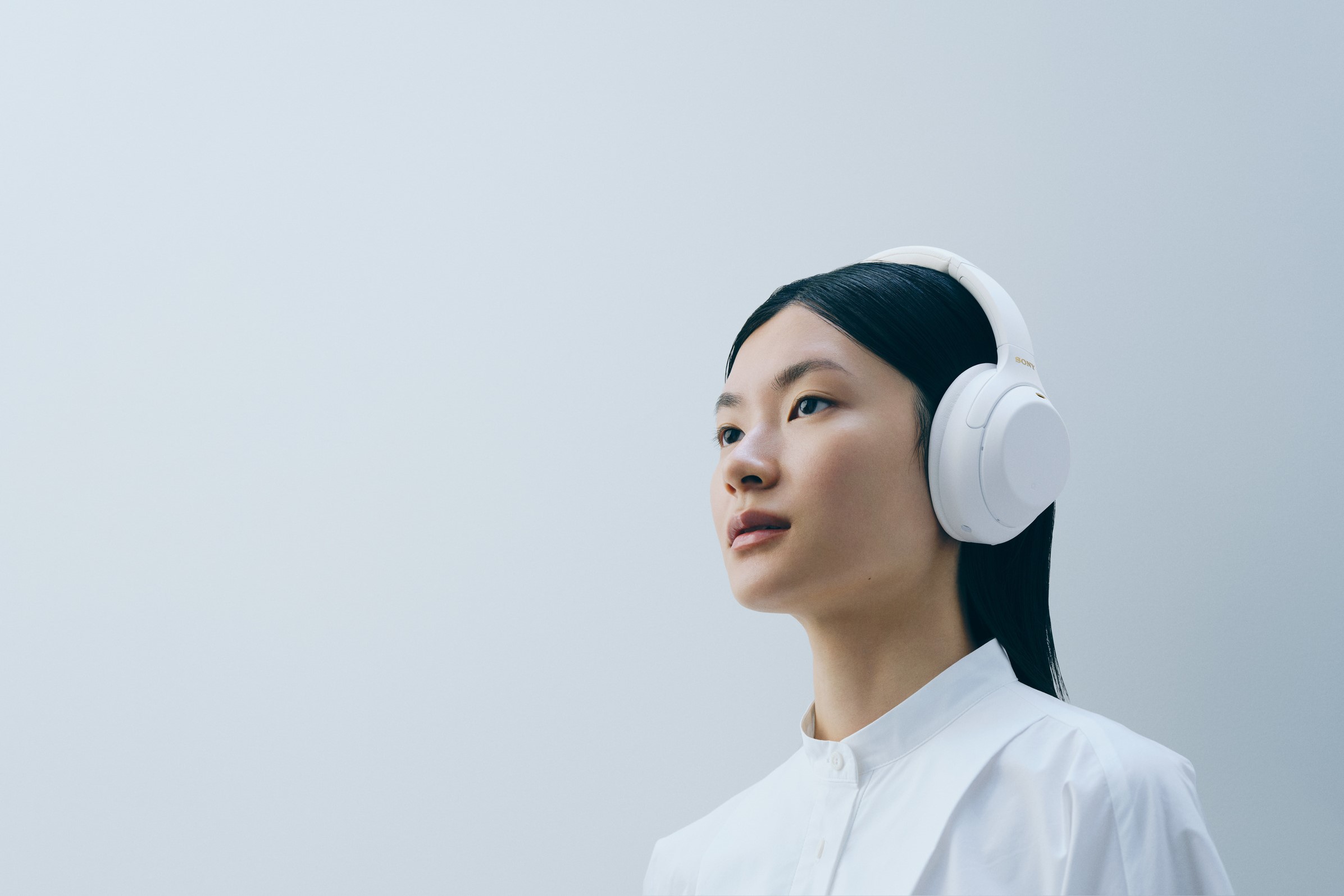 Sony launches 'Silent White' WH-1000XM4 headphones because the