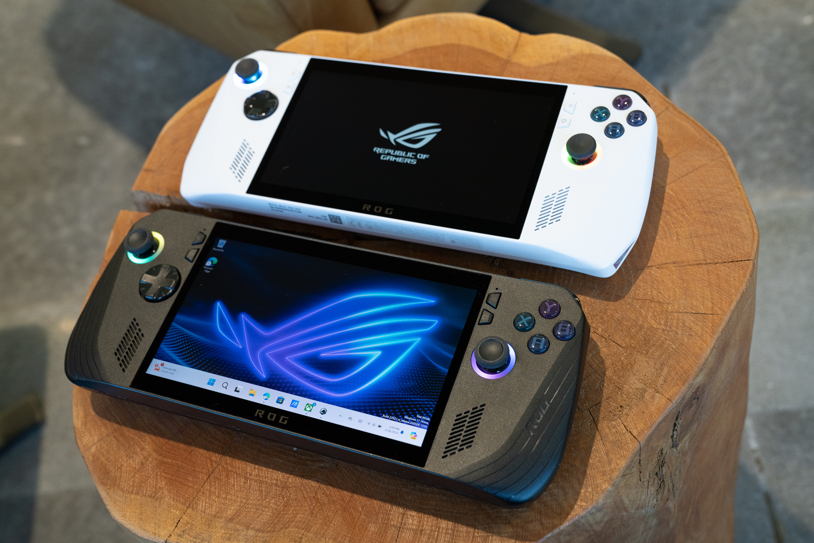 The Asus ROG Ally X is official — and I took a peek inside | The Verge