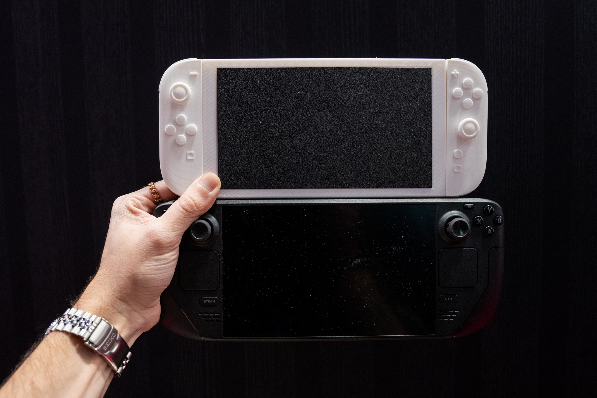 We went hands on with a Nintendo Switch 2 mockup at CES 2025 | The
