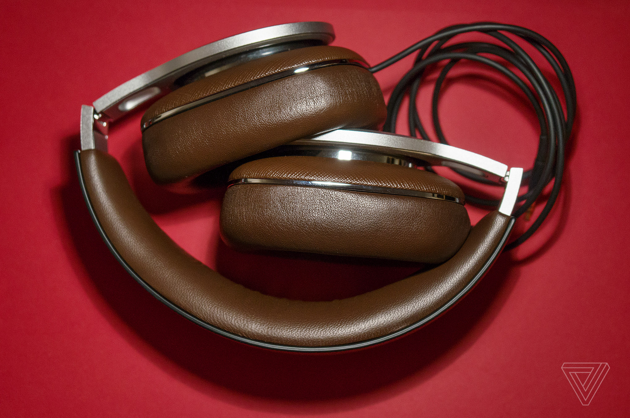 Bowers & Wilkins P9 Signature review: Beats deluxe | The Verge