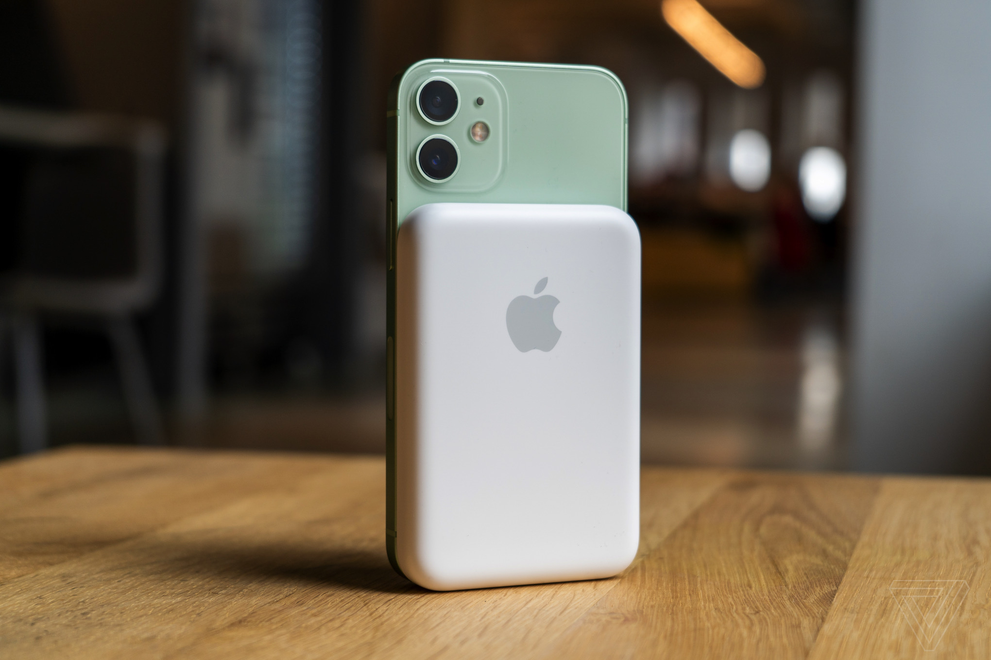 Apple MagSafe Battery Pack review: convenience over capacity | The