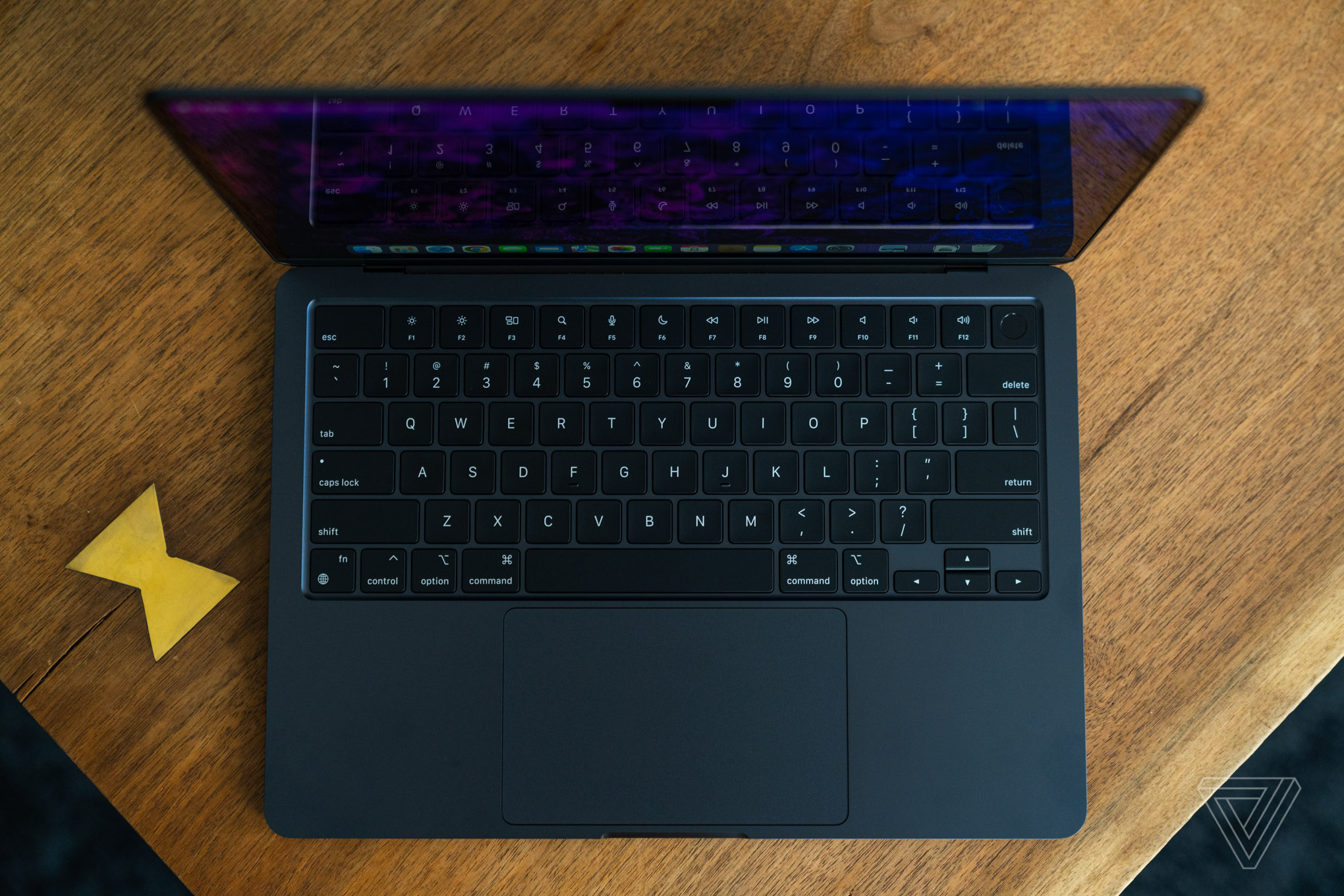 Apple MacBook Air M2 (2022) review: a whole new Air-a | The Verge