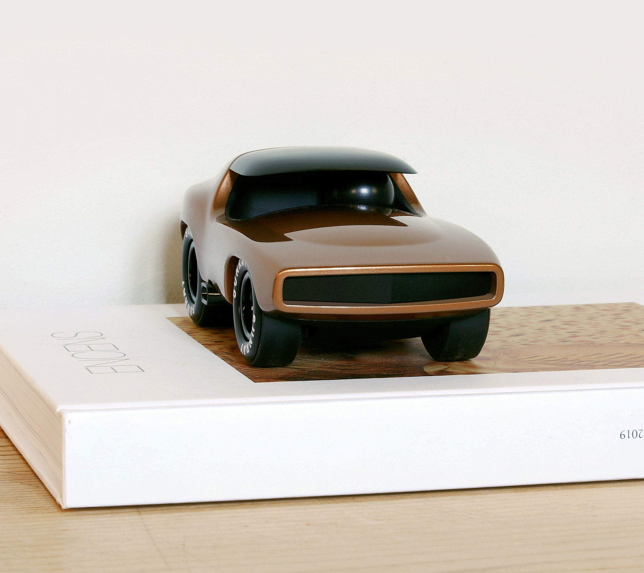 PL VF504 Leadbelly Burnside - Metallic Gold Muscle Car