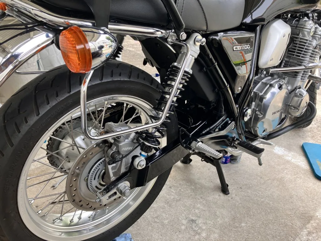 CB1100EX リアサスペンションを交換しました。【カスタム】 | 明日も