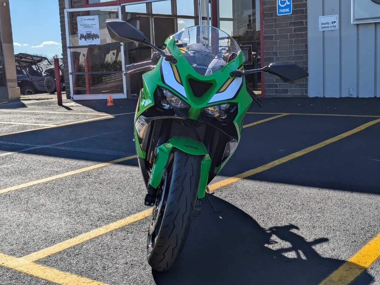 2025 KAWASAKI NINJA ZX 6R NON-ABS LIME GREEN / EBONY / PEARL