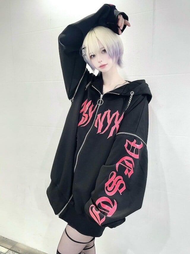 PSYNYXX 魔法陣パーカー(ツノ無し) – THICC PSYNYXX