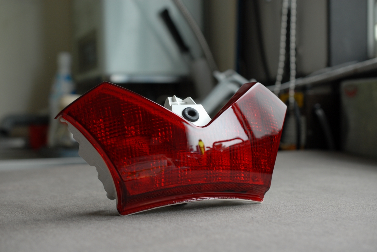 ZX14Rテールランプ レッド＆スモーク塗装 完成 | プロ・フィット日記