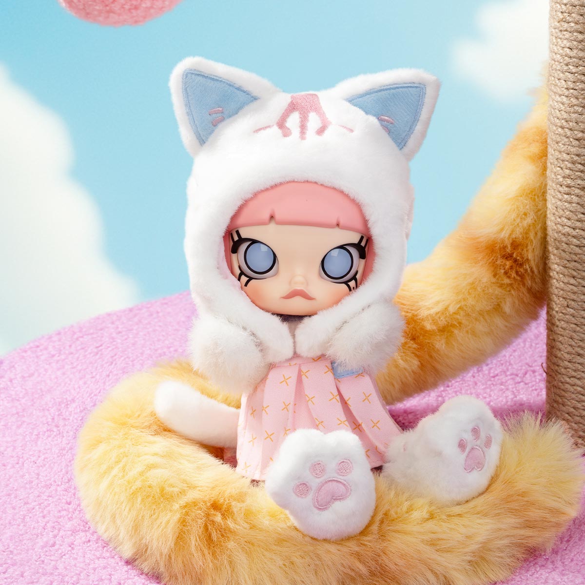 MOLLY Peekaboo 1/8 Action Figure - POP MART (Canada)