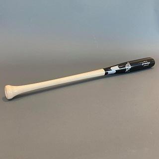 岡本和真選手「通算100本塁打」記念グッズを発売 | 読売ジャイアンツ