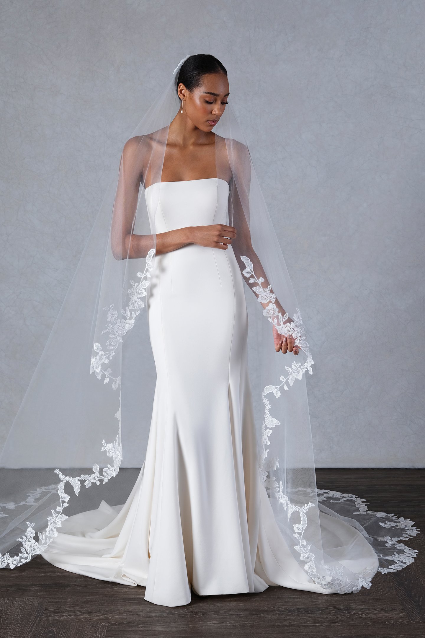 TG1031L120: Cathedral Length Veil with Scalloped Sequin Lace Edge