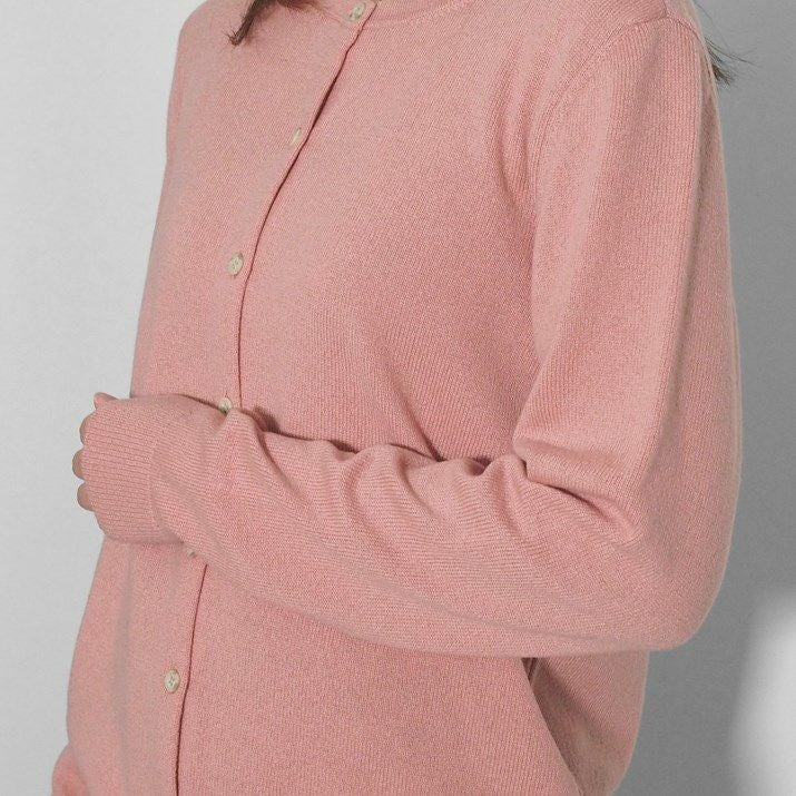 カシミヤ100％クルーネックカーディガン | Milestone公式オンラインストア