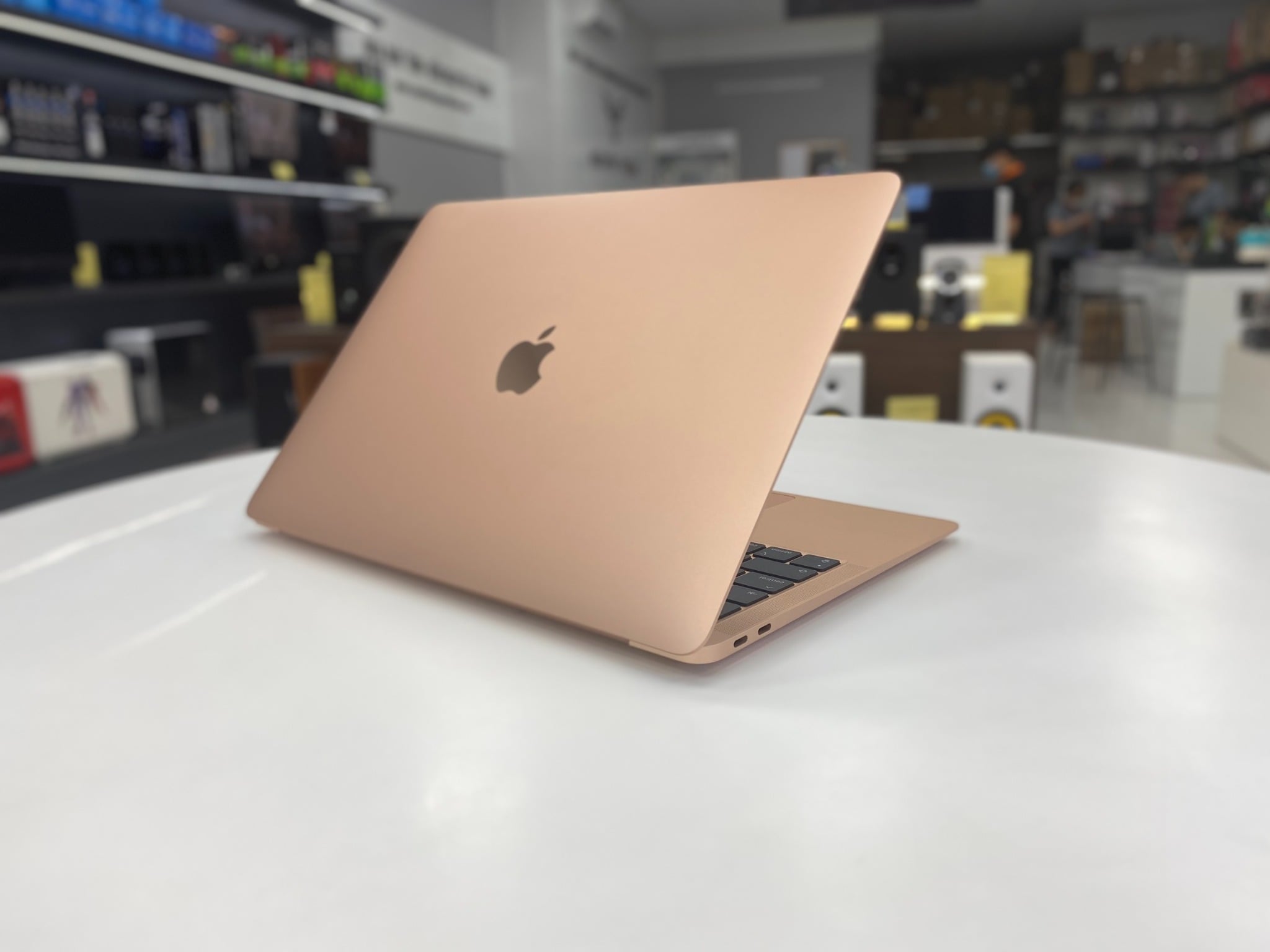 Macbook Air 13 2020 (I3/ Ram 8Gb/ SSD 256Gb/ Gold) new 99% Full Box Ke