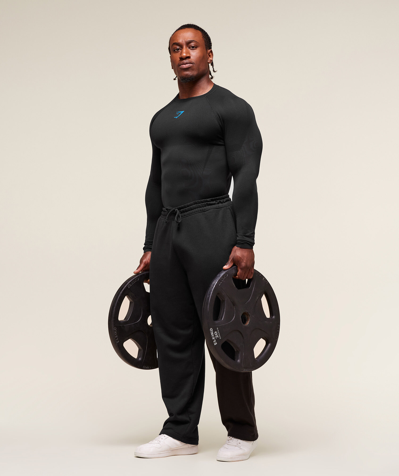 Shop Onyx 5.0 Seamless Long Sleeve T-Shirt BLACK/BLACK - Gymshark Oman